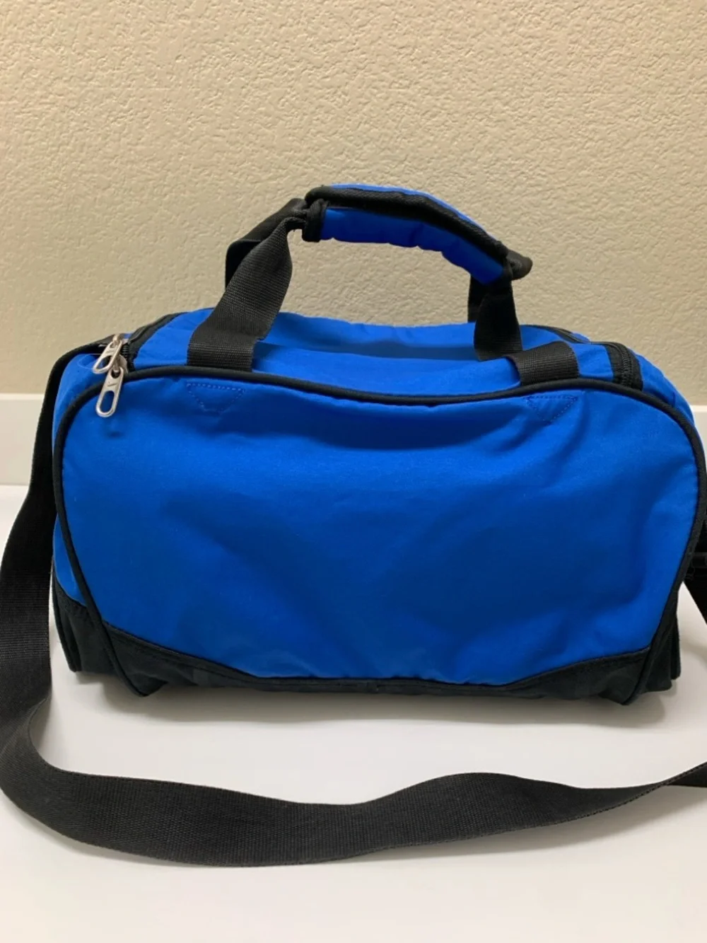 NIKE Brasilia 5 Small Duffle Bag Royal Blue with Black Accents